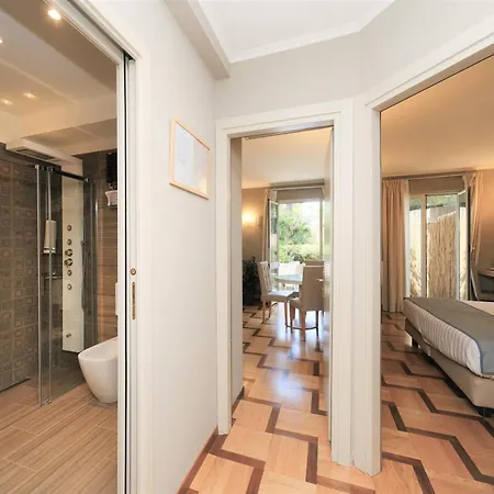 Metropole Ξενοδοχείο 4*
