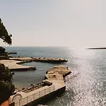 فندق متروبول 4*