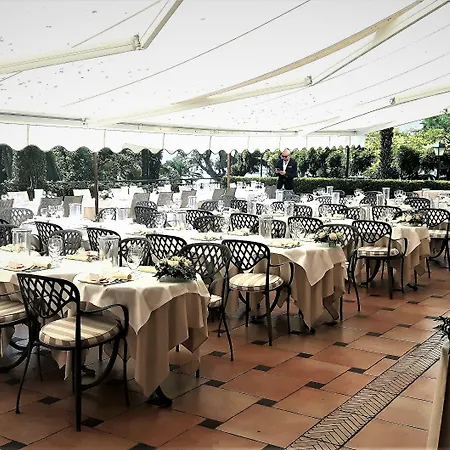 Metropole 4*