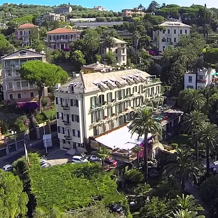 Metropole Hotel