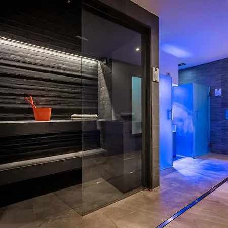 Metropole Hotel 4*