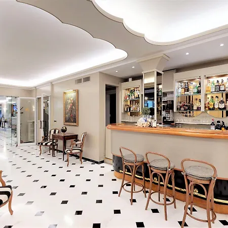 Metropole Hotel 4*