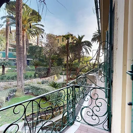 Metropole 4*