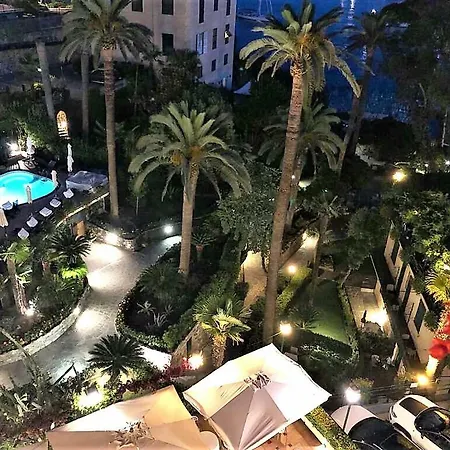 Metropole Hotel 4*