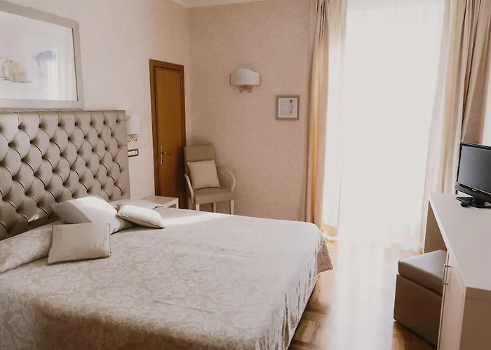 Отель Metropole 4*