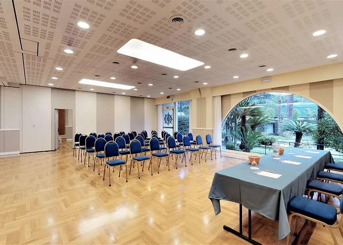 Отель Metropole 4*