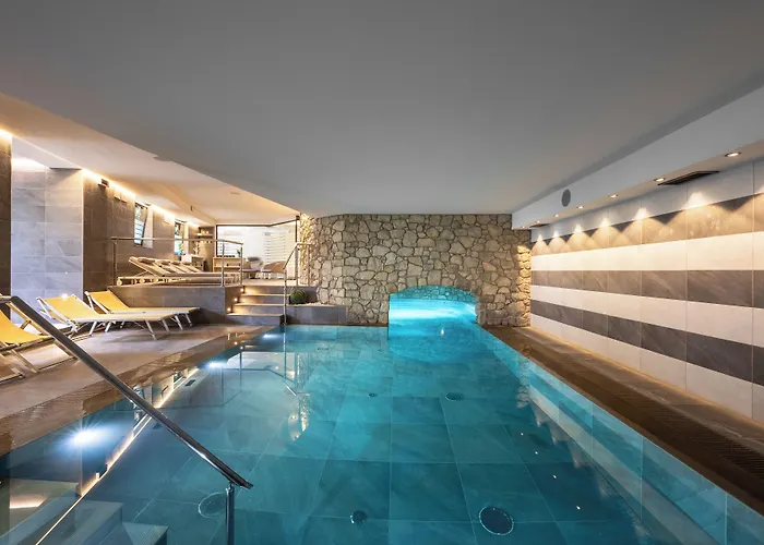 Metropole Отель 4*